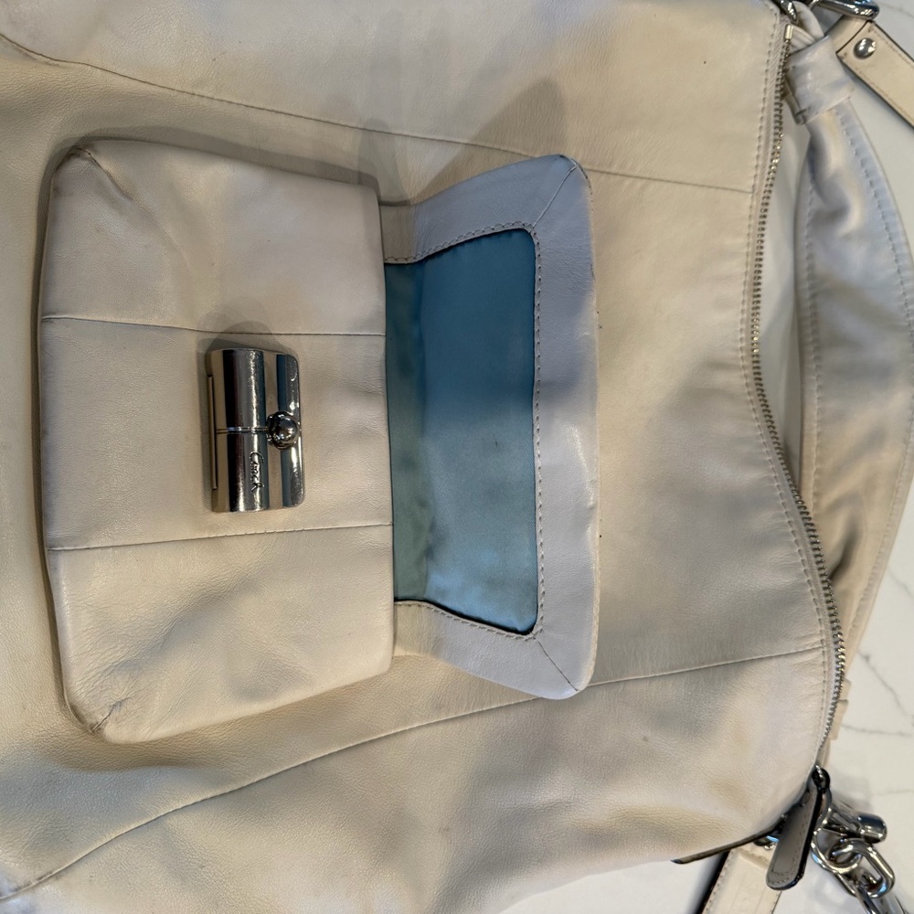 Coach Cream Leather Hobo Bag with Silver Hardware - Picture 4 of 6